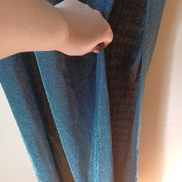 Blue dress, long with shimmer and one shoulder, side zipper with slit on side. - Picture 5 of 6